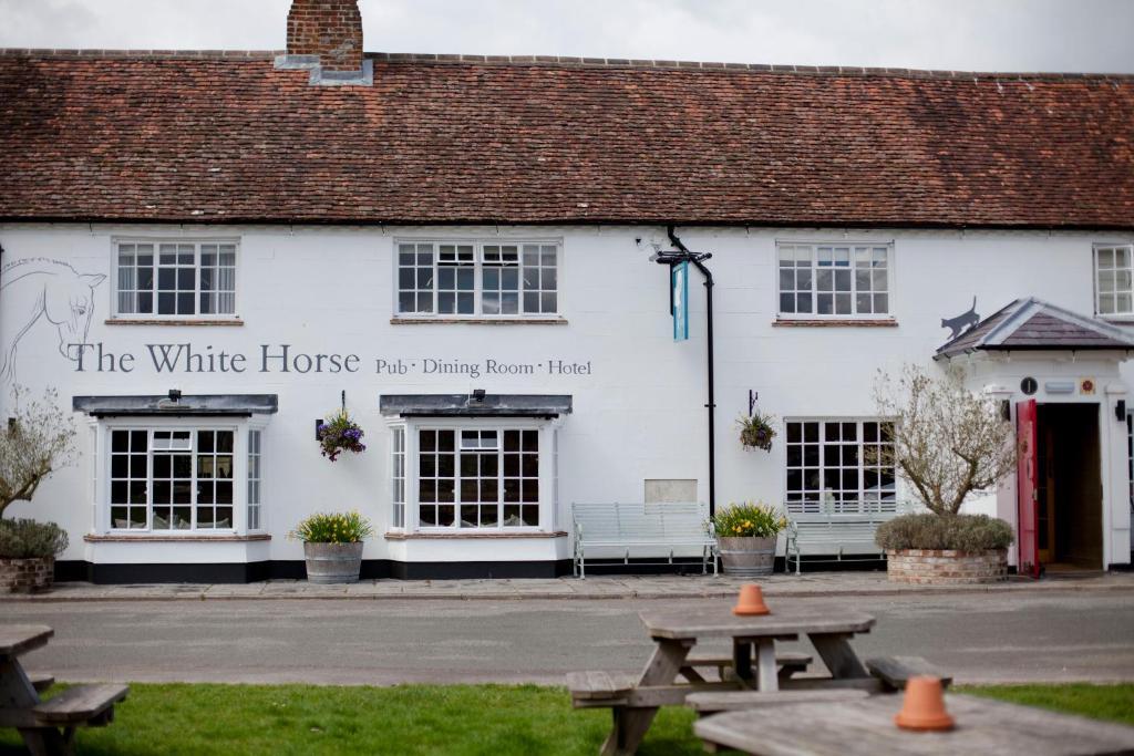 The White Horse 5*