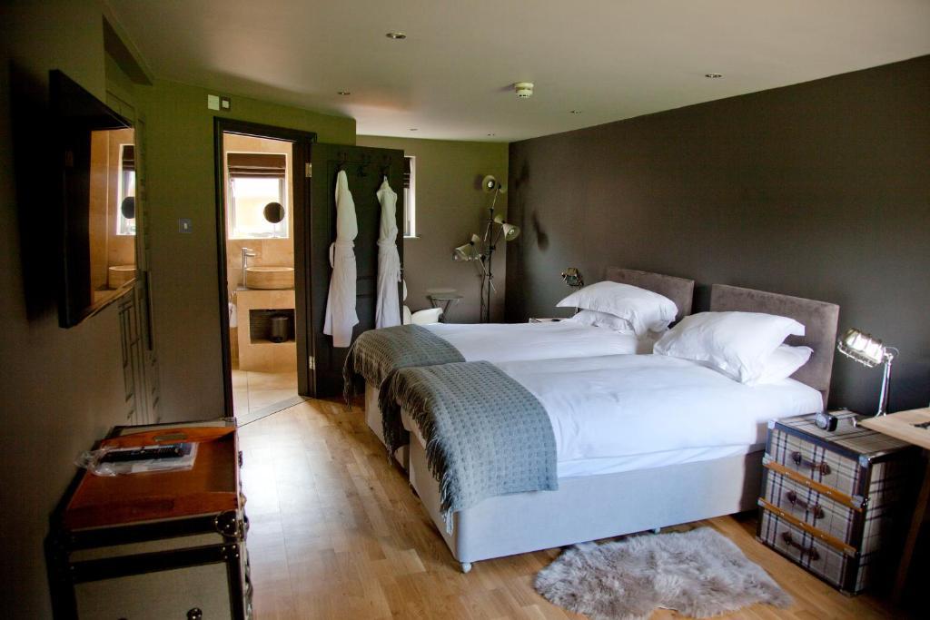 Inn The White Horse